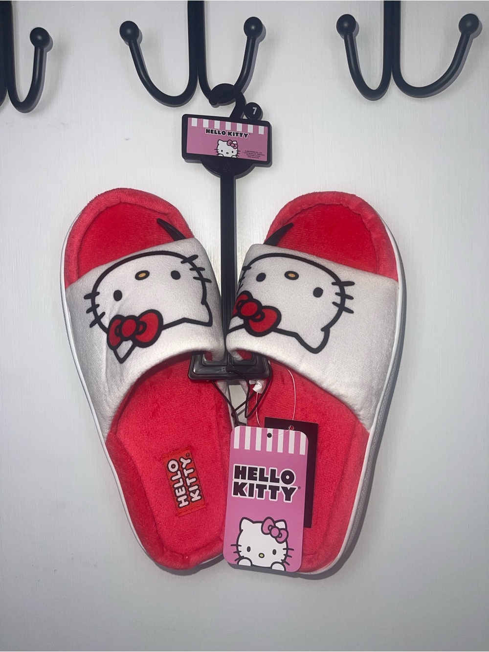 NWT Hello Kitty Red & White Plush Slide Slippers for Kids